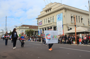 Foto - Desfile Cívico-Militar de Ijuí 2025