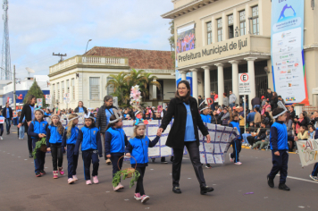 Foto - Desfile Cívico-Militar de Ijuí 2025