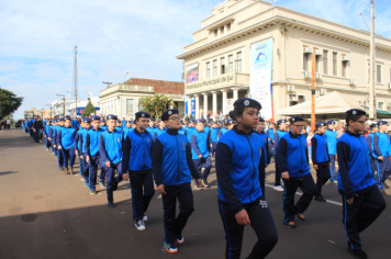 Foto - Desfile Cívico-Militar de Ijuí 2025