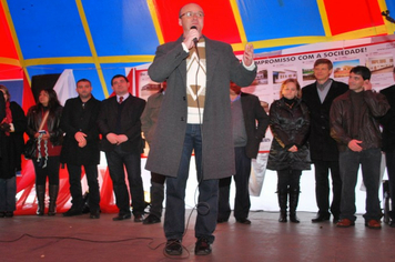 Foto - Entrega dos apartartamentos do condomínio Júlio Taube