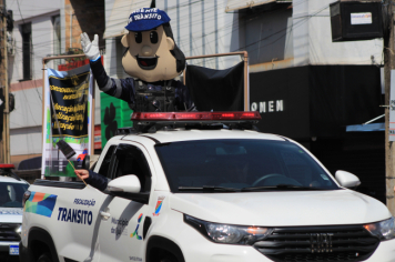 Foto - Desfile Cívico-Militar de Ijuí 2025