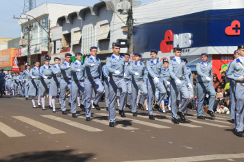 Foto - Desfile Cívico-Militar de Ijuí 2025