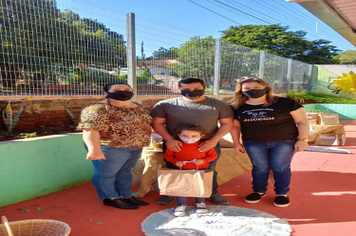 Foto - Escola Municipal Infantil Alvorada promove projetos para amenizar a saudade