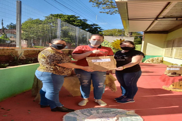 Foto - Escola Municipal Infantil Alvorada promove projetos para amenizar a saudade