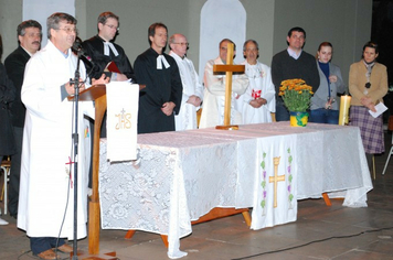 Foto - Caminha Pela Vida reúne mais de 300 pessoas na Praça