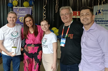 A Casa da Inclusão Social recebeu a visita da apresentadora Cristina Ranzolin