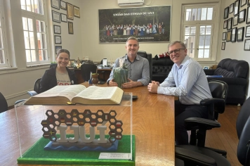 Prefeito Cossetin recebe visita da direção do CEPP