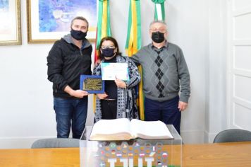 Uma vida pelo Serviço Público!