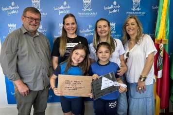 Vice-prefeito recebe visita das alunas do Soares de Barros