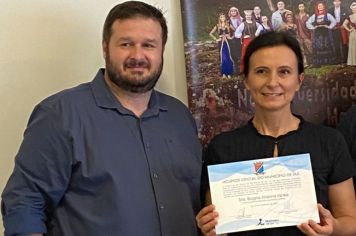 Embaixadora da Polônia recebe título de Hospede Oficial do Município de Ijuí