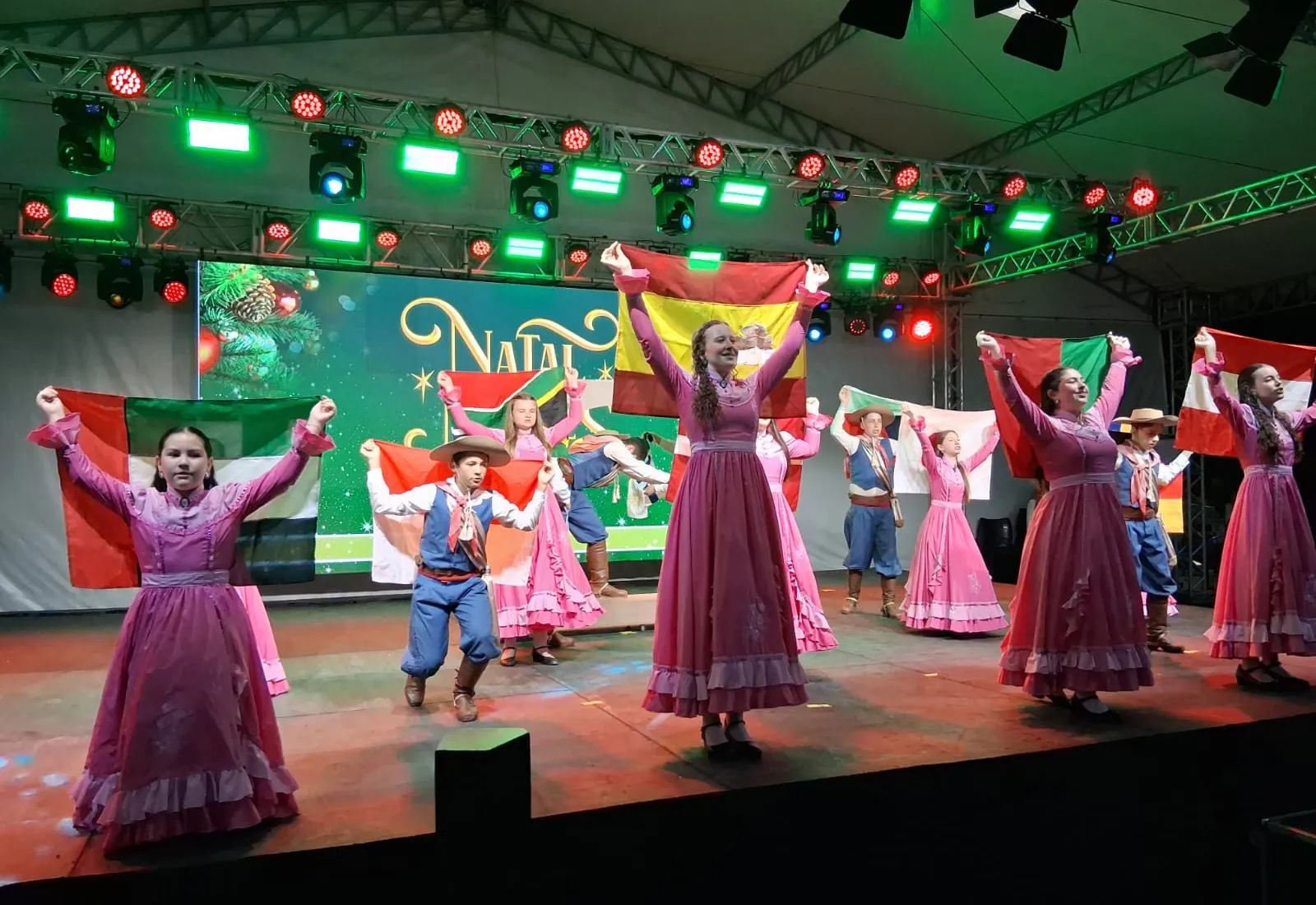 Sexta e sábado com grande público no Natal das Nações em Ijuí