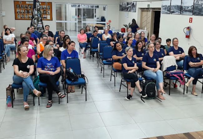 SMEd promove relato de experiências do Componente Curricular Processos Criativos