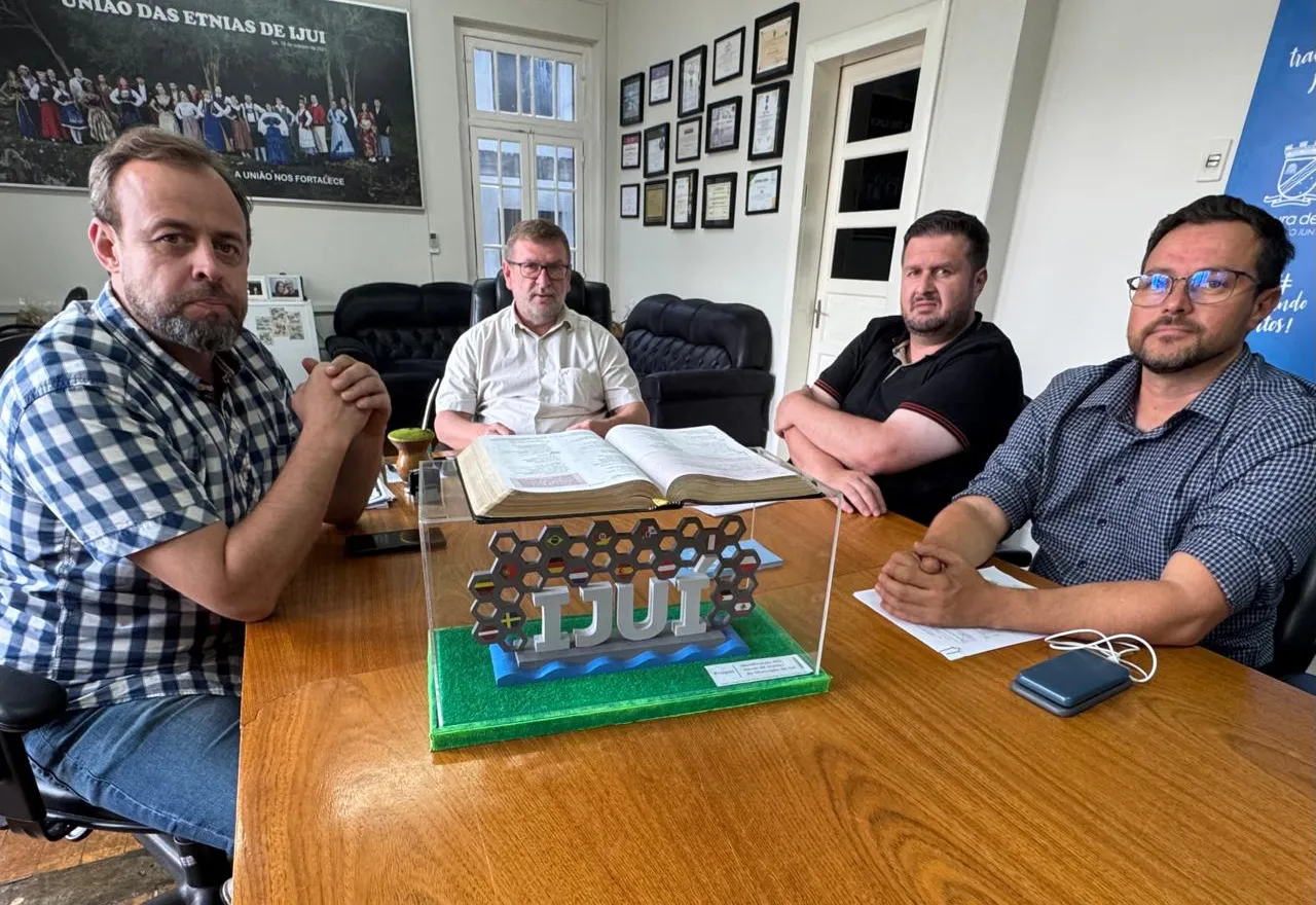 Prefeitura de Ijuí e Defesa Civil atuam em benefício ao meio rural