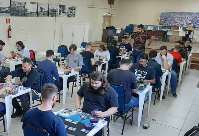 Cartas na mesa!