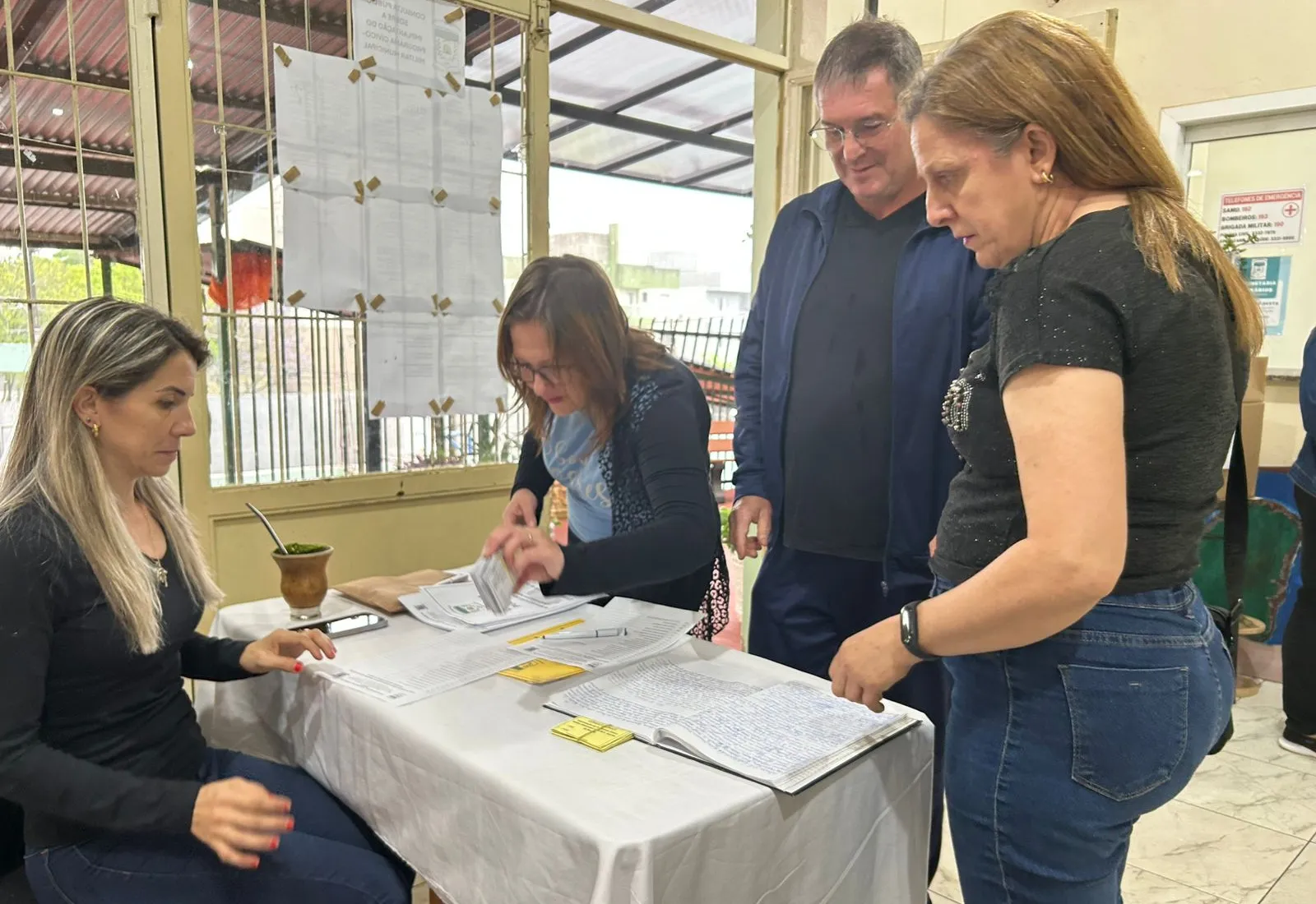 Comunidade da Escola Soares de Barros aprova implantação do modelo cívico-militar