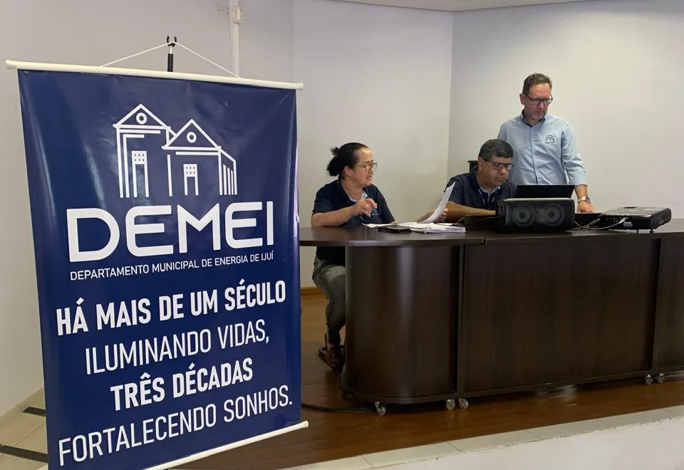 Demei realiza sorteio de leiloeiros