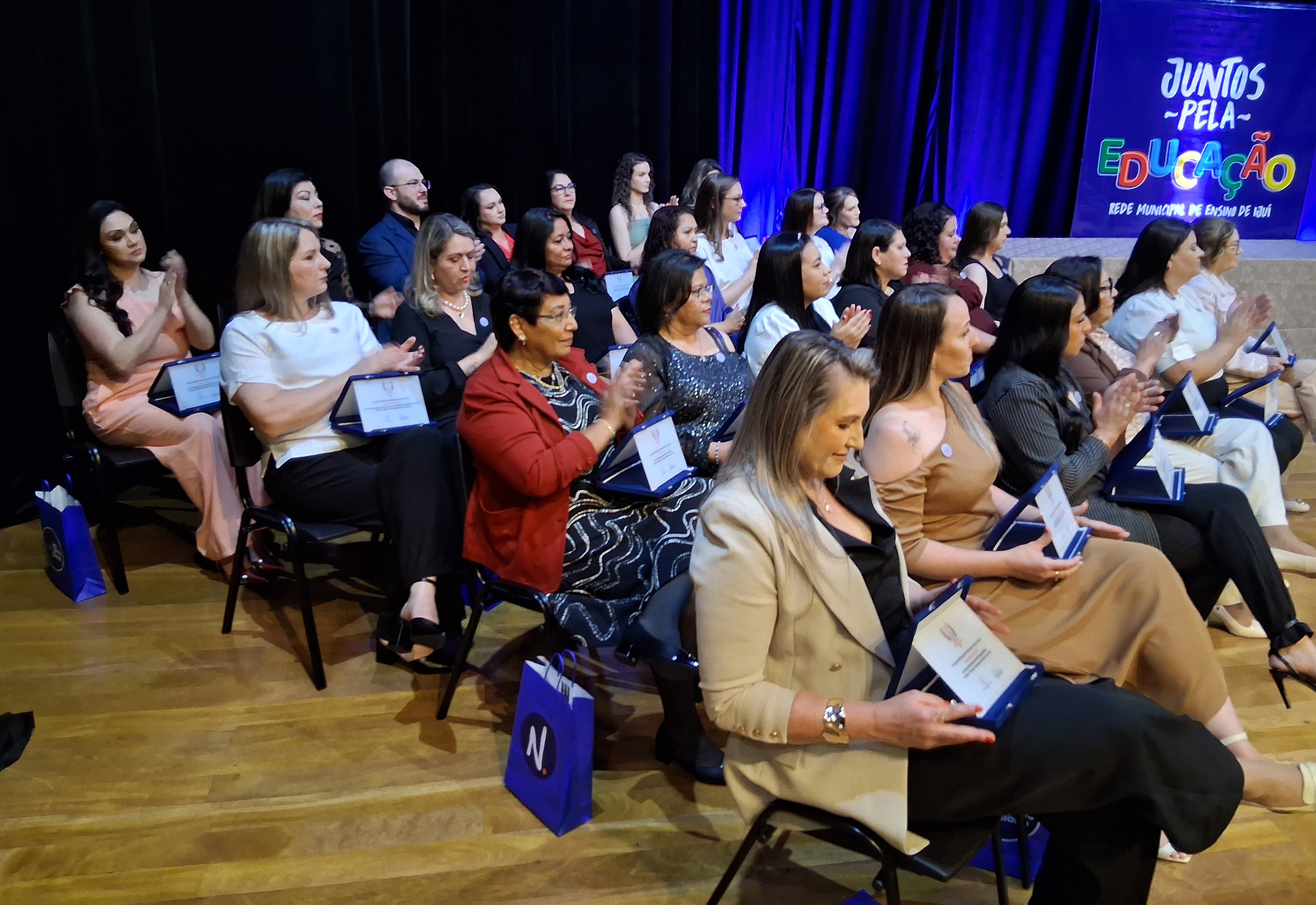 SMED homenageia educadores com o Prêmio Professor Destaque da Rede 2025