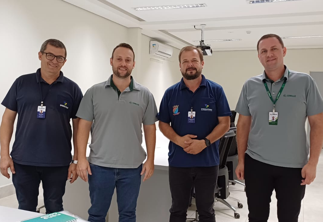 Secretaria de Obras e Ceriluz planejam ampliação da iluminação pública para o interior