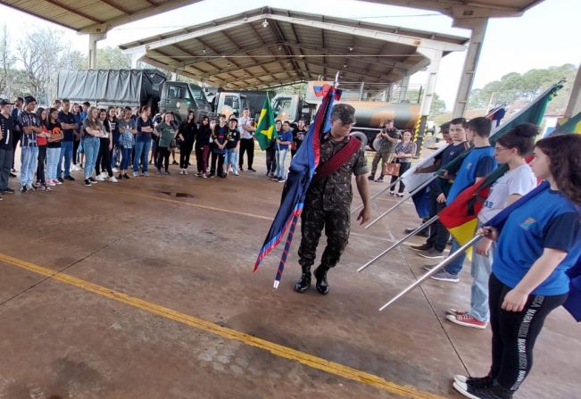 Estudantes no 27º GAC!