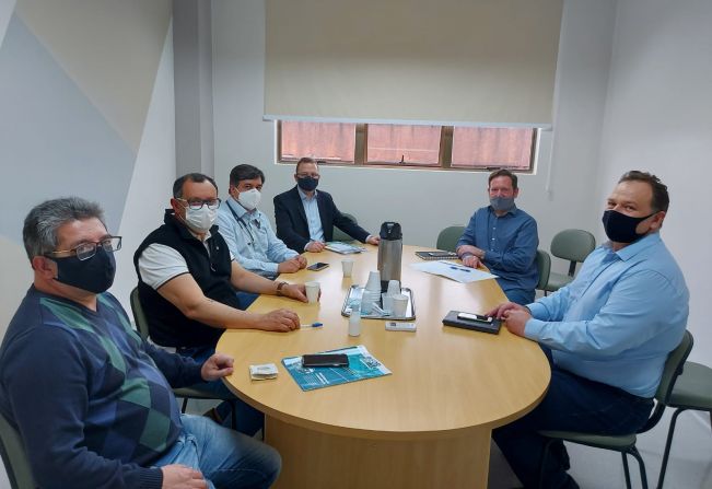 Pela saúde dos dois!