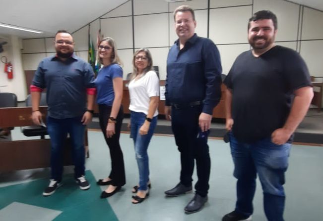 O dinheiro depende dela!