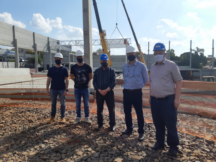 Obras do supermercado Stok Center são apresentadas ao Executivo