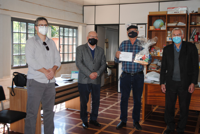 Prefeito Valdir Heck realiza visita para direção da Cremmilk