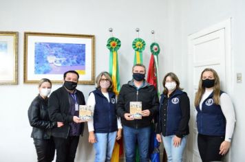 Livro comemorativo!
