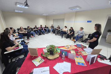 Professoras da Educação Infantil participam de formação sobre musicalização