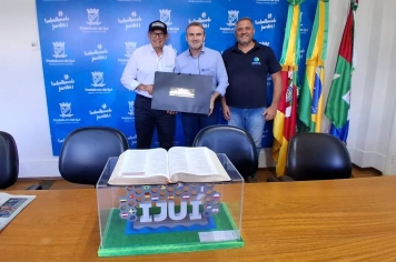 Visita Institucional