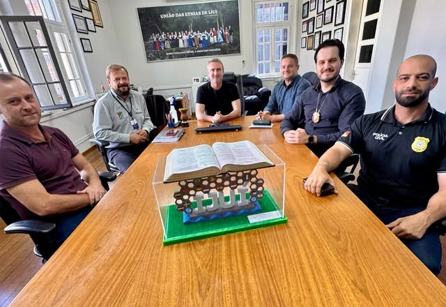 Prefeito Cossetin se reúne com Polícia Civil