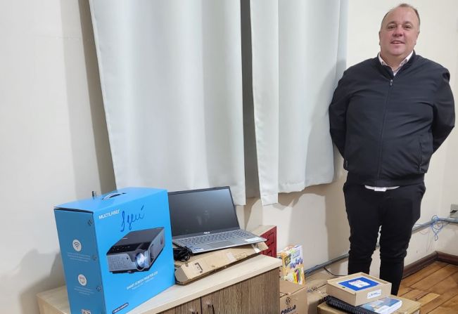 SMDS recebe equipamentos e materiais pedagógicos