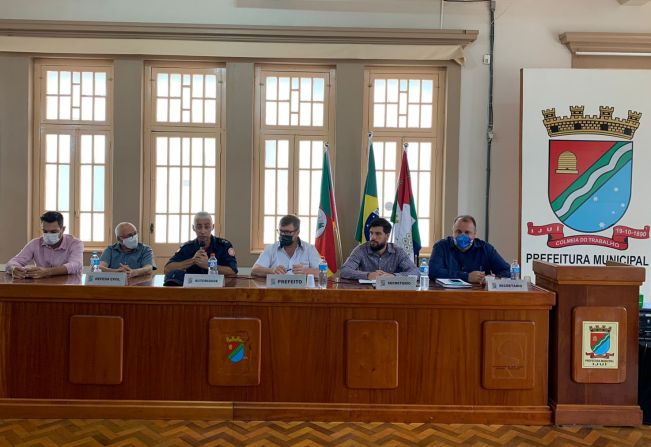 Coletiva Fogo no Lixão!
